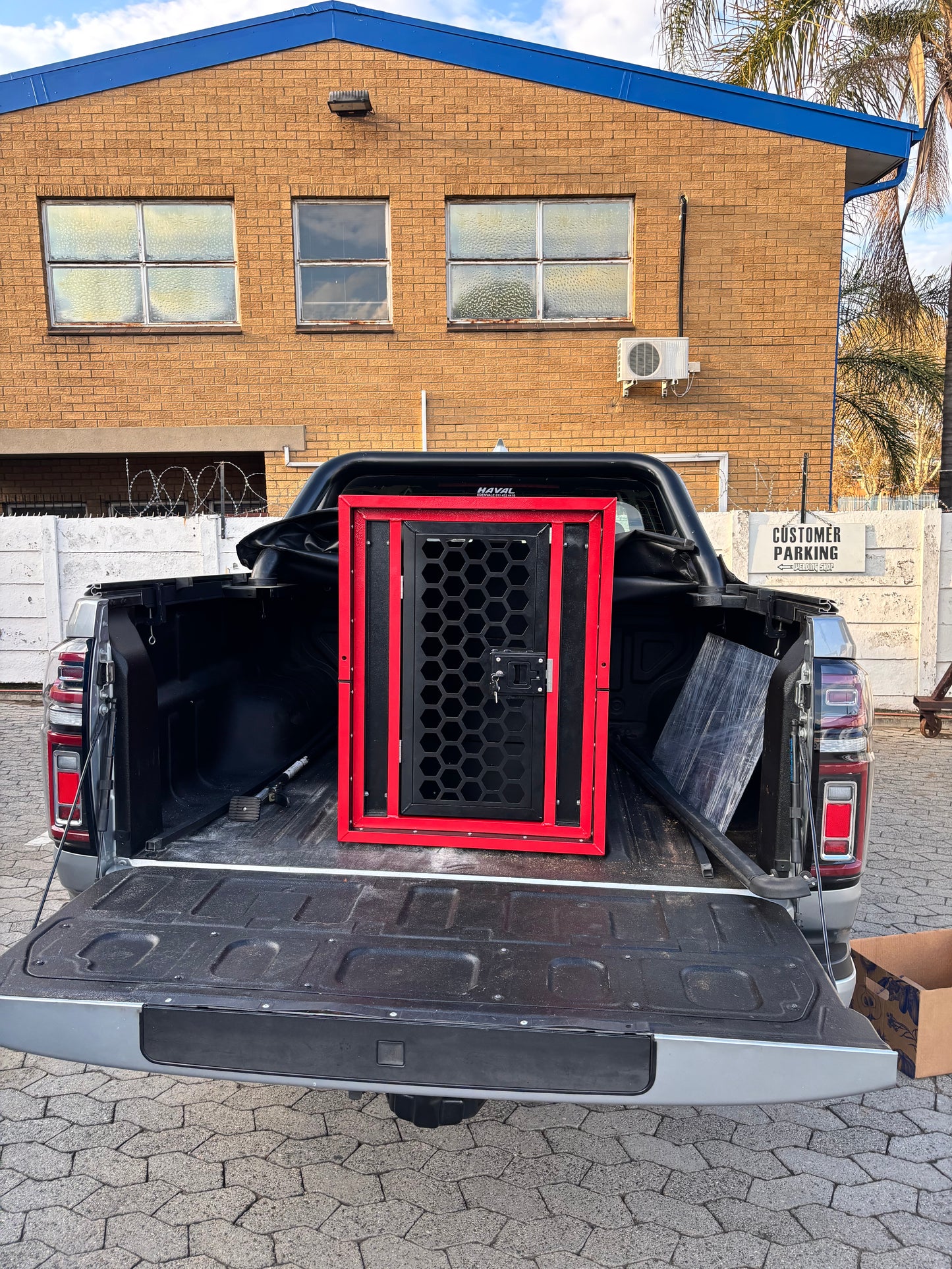 Heavy-Duty Steel & Aluminium Dog Crates - DES Kennel
