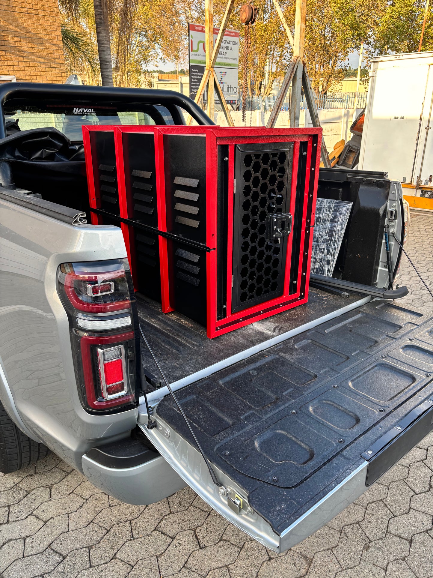 Heavy-Duty Steel & Aluminium Dog Crates - DES Kennel